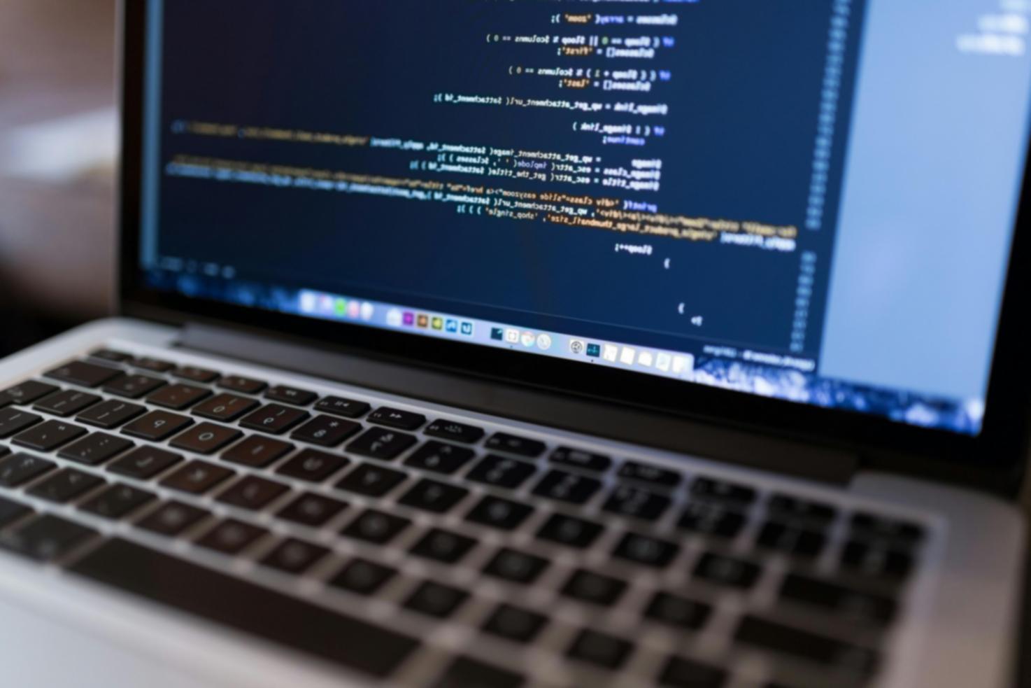 Detailansicht eines fertiggestellten automatisierten Finanzdashboards